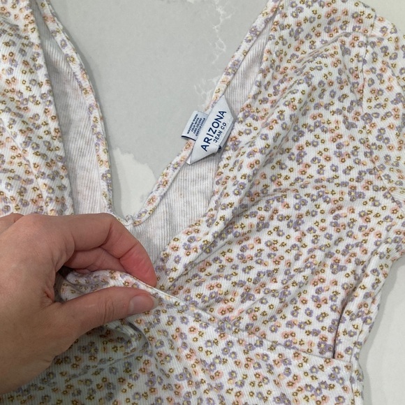 Floral Wrap-Style Long Sleeve Crop Top - White with Pink & Brown Ditsy Print - Picture 4 of 5